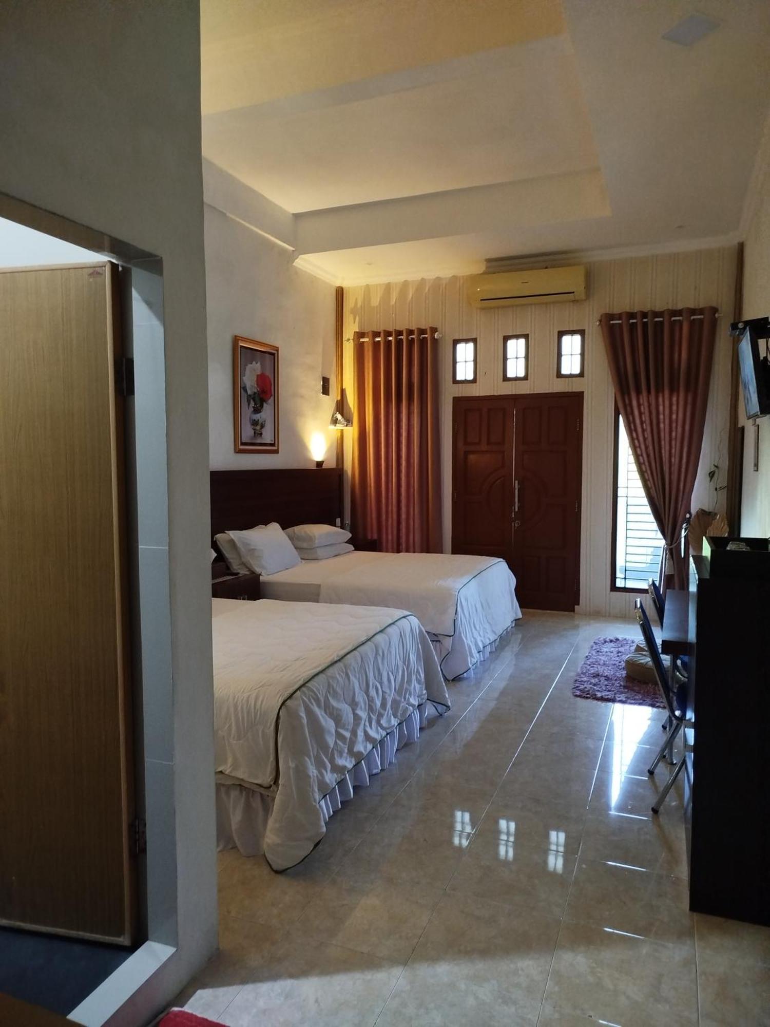 Kana Hasya Homestay "Rumoh Jamee" Meulaboh Экстерьер фото