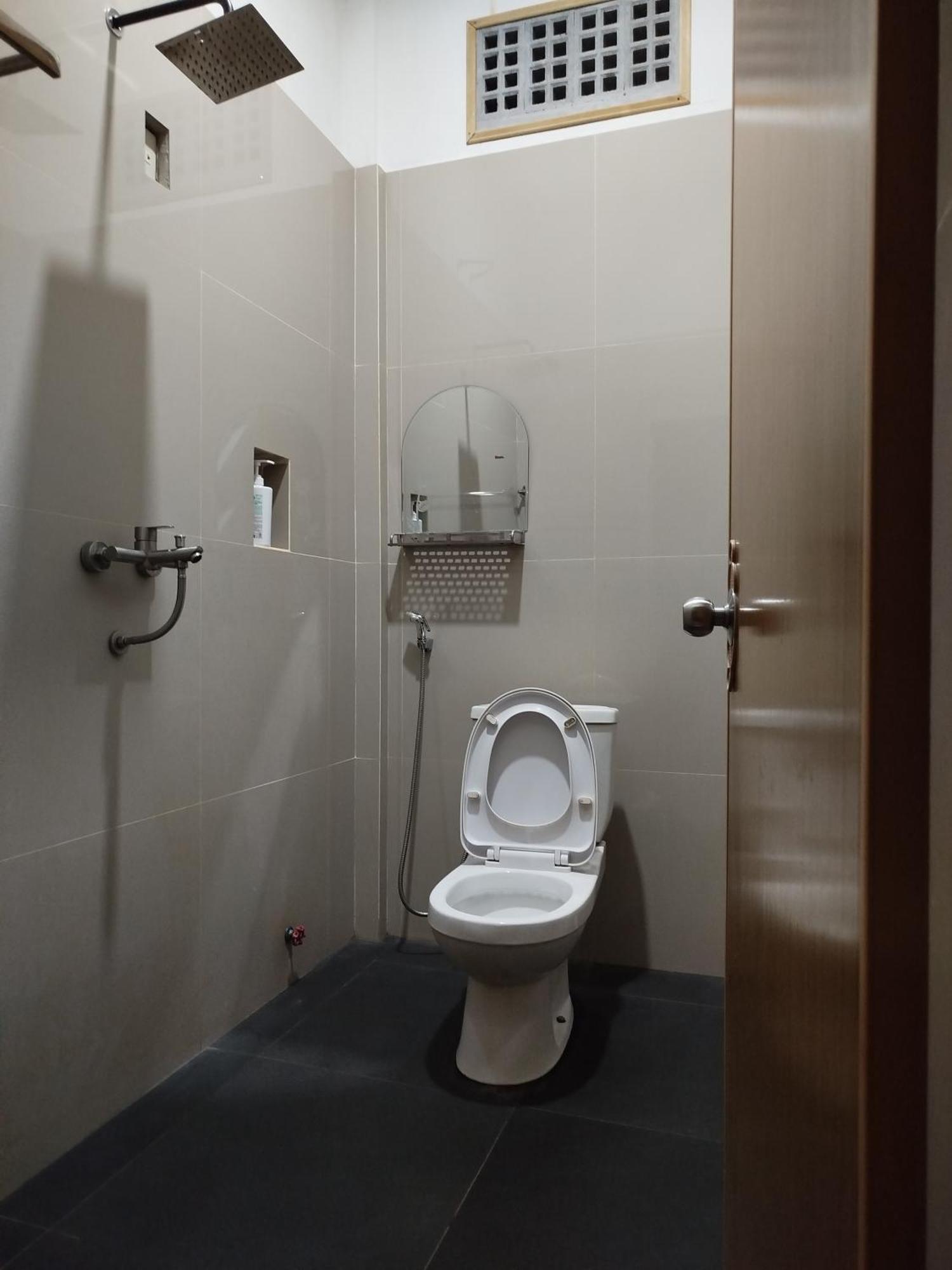 Kana Hasya Homestay "Rumoh Jamee" Meulaboh Экстерьер фото