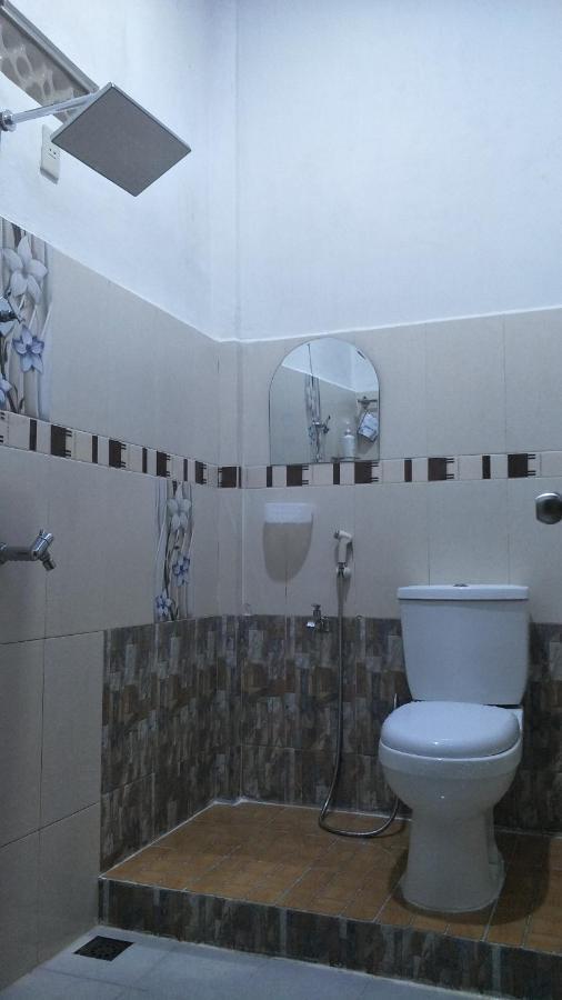 Kana Hasya Homestay "Rumoh Jamee" Meulaboh Экстерьер фото